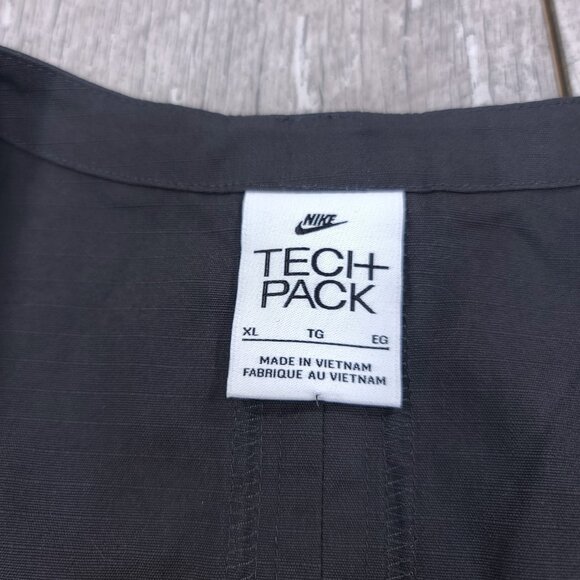 Nike Sportswear Vest Mens XL Black Tech Pack Full Zip Pocket Unlined Packable - Picture 5 of 8